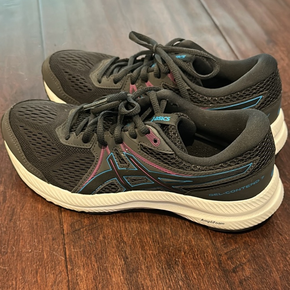 Asics GEL-CONTEND 7 Women’s Black Running Sneakers Shoes Size 7.5 - worn once!
